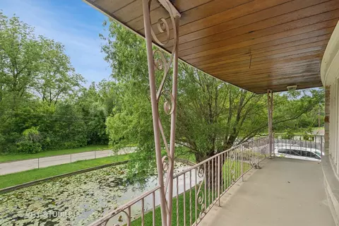 908 Getty St, Elgin, IL 60120 photo 17