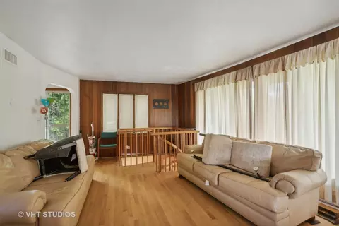 908 Getty St, Elgin, IL 60120 photo 5