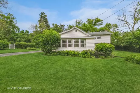 4240 Elm Rd, Gurnee, IL 60031