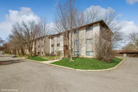 2352 South St #E, Elgin, IL 60123 photo 2
