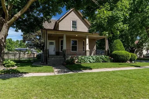628 E Madison St, Belvidere, IL 61008