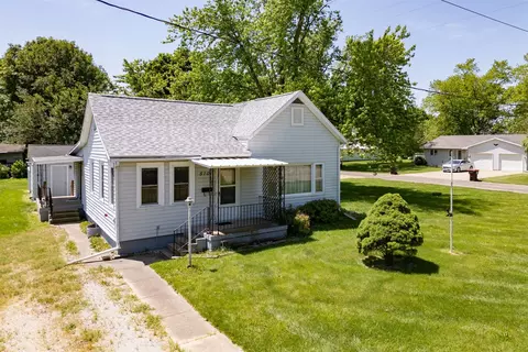 510 W Washington St, Le Roy, IL 61752
