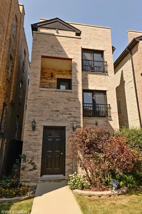 2738 W Augusta Blvd #2, Chicago, IL 60622