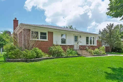Exterior - 443 Radcliffe Ave, Des Plaines, IL 60016 photo 2 of 5