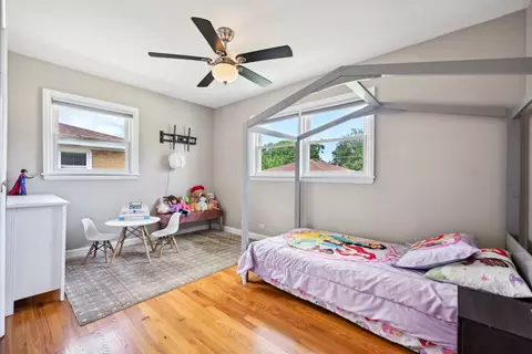 Bedroom - 443 Radcliffe Ave, Des Plaines, IL 60016 photo 2 of 3