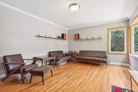 Living - 443 Radcliffe Ave, Des Plaines, IL 60016 photo 1 of 5