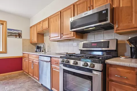 Kitchen - 443 Radcliffe Ave, Des Plaines, IL 60016 photo 3 of 6