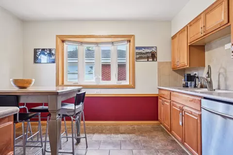 Kitchen - 443 Radcliffe Ave, Des Plaines, IL 60016 photo 2 of 6