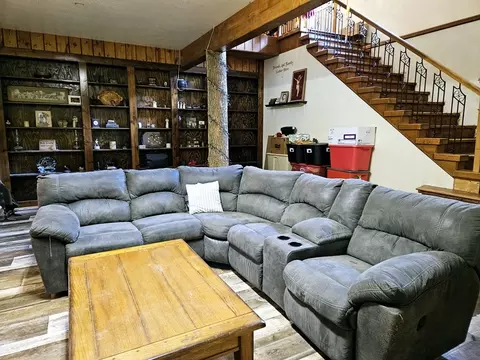 1578 Aurora St, Dixon, IL 61021 photo 3