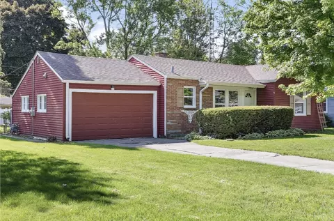 Exterior - 137 Central Ave, Aurora, IL 60506 photo 1 of 3