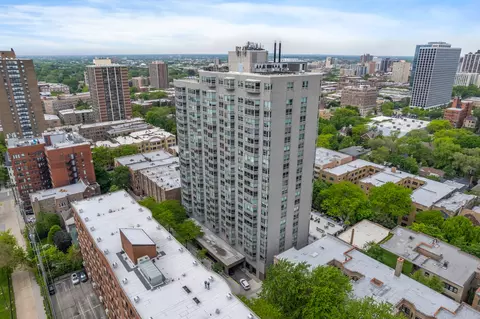 720 W Gordon Ter #17F, Chicago, IL 60613