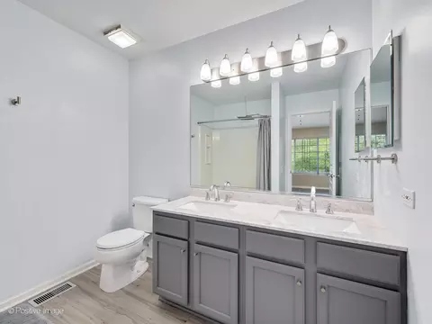 Bath - 1273 River Ash Ct, Bartlett, IL 60103 photo 2 of 3