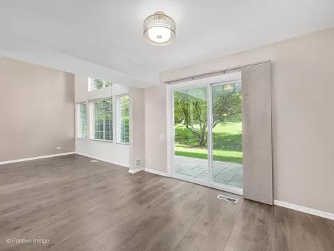 Living - 1273 River Ash Ct, Bartlett, IL 60103 photo 5 of 7