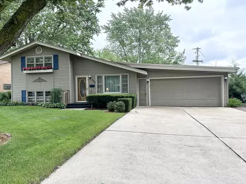 246 W Country Ct, Bourbonnais, IL 60914