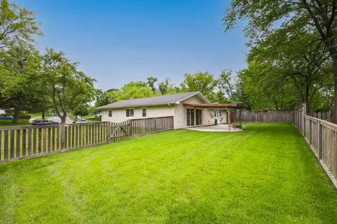 Exterior - 255 Frederick Ct, Hoffman Estates, IL 60169 photo 6 of 7
