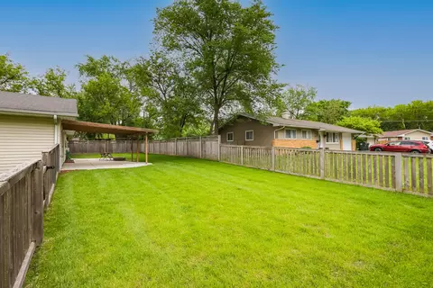 Exterior - 255 Frederick Ct, Hoffman Estates, IL 60169 photo 7 of 7