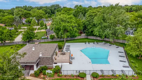4511 Kings Walk Dr #1B, Rolling Meadows, IL 60008 photo 24