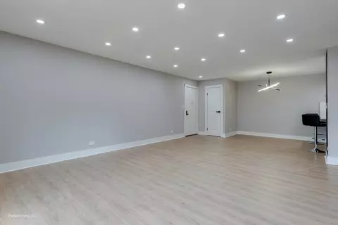 4511 Kings Walk Dr #1B, Rolling Meadows, IL 60008 photo 7