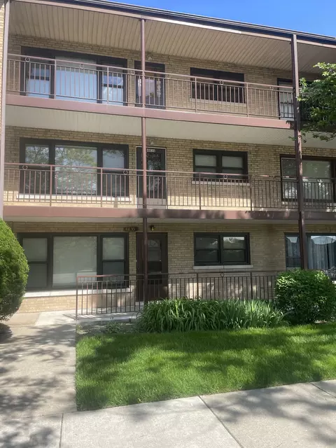 4835 N Harlem Ave #1, Chicago, IL 60656