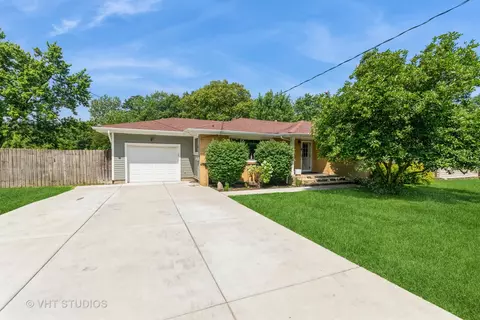 1355 Spector Rd, New Lenox, IL 60451