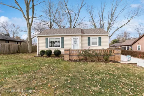 617 S Cedar Rd, New Lenox, IL 60451