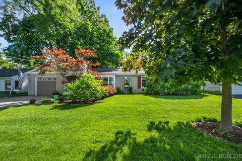 1141 N President St N, Wheaton, IL 60187