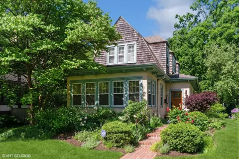 1504 Wesley Ave, Evanston, IL 60201