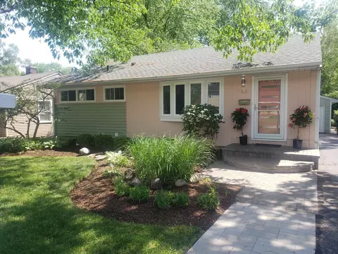 63 S Archer Ave, Mundelein, IL 60060