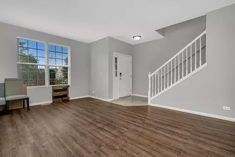 Living - 700 Avalon Way, Minooka, IL 60447 photo 4 of 6