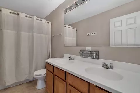 Bath - 700 Avalon Way, Minooka, IL 60447 photo 4 of 4