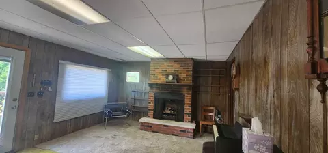 Living - 891 Bode Rd, Elgin, IL 60120 photo 6 of 8