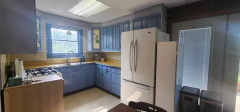 Kitchen - 891 Bode Rd, Elgin, IL 60120 photo 2 of 2