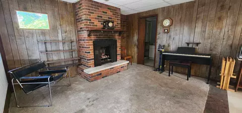 Living - 891 Bode Rd, Elgin, IL 60120 photo 7 of 8