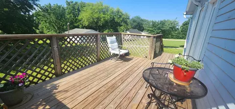 Exterior - 891 Bode Rd, Elgin, IL 60120 photo 2 of 6