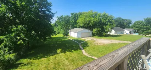 Exterior - 891 Bode Rd, Elgin, IL 60120 photo 4 of 6