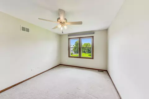 Bedroom - 13304 Meadow Ln, Plainfield, IL 60585 photo 2 of 12