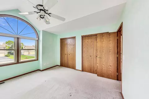 Bedroom - 13304 Meadow Ln, Plainfield, IL 60585 photo 8 of 12