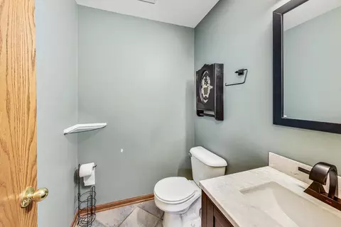 Bath - 13304 Meadow Ln, Plainfield, IL 60585 photo 1 of 3