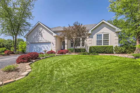 2258 Bellview Ct, Gurnee, IL 60031