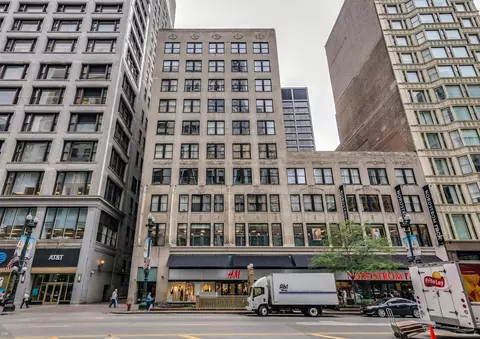 20 N State St #708, Chicago, IL 60602