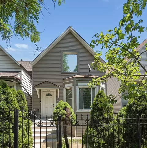 2829 N Sacramento Ave, Chicago, IL 60618