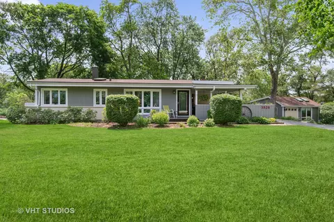 3926 Downers Dr, Downers Grove, IL 60515