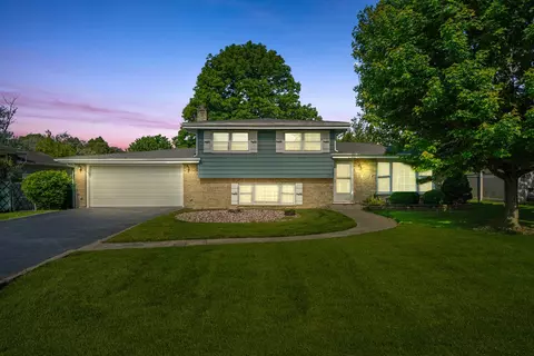 12950 S 71st Ct, Palos Heights, IL 60463
