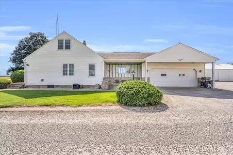 4869 E 2950 North Rd, Potomac, IL 61865 photo 2