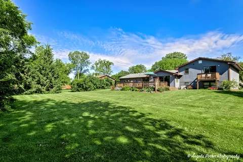 1915 May Dr, Johnsburg, IL 60051 photo 2
