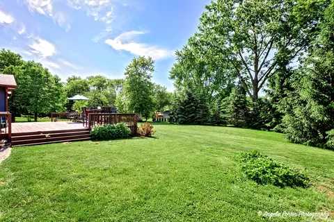 1915 May Dr, Johnsburg, IL 60051 photo 3