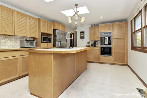 1915 May Dr, Johnsburg, IL 60051 photo 15