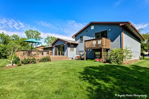 1915 May Dr, Johnsburg, IL 60051 photo 4
