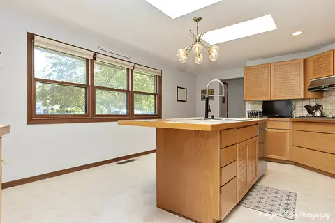 1915 May Dr, Johnsburg, IL 60051 photo 16