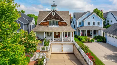 748 Summit St, Downers Grove, IL 60515